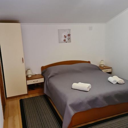 Camp Krka Hotel Lozovac Ngoại thất bức ảnh