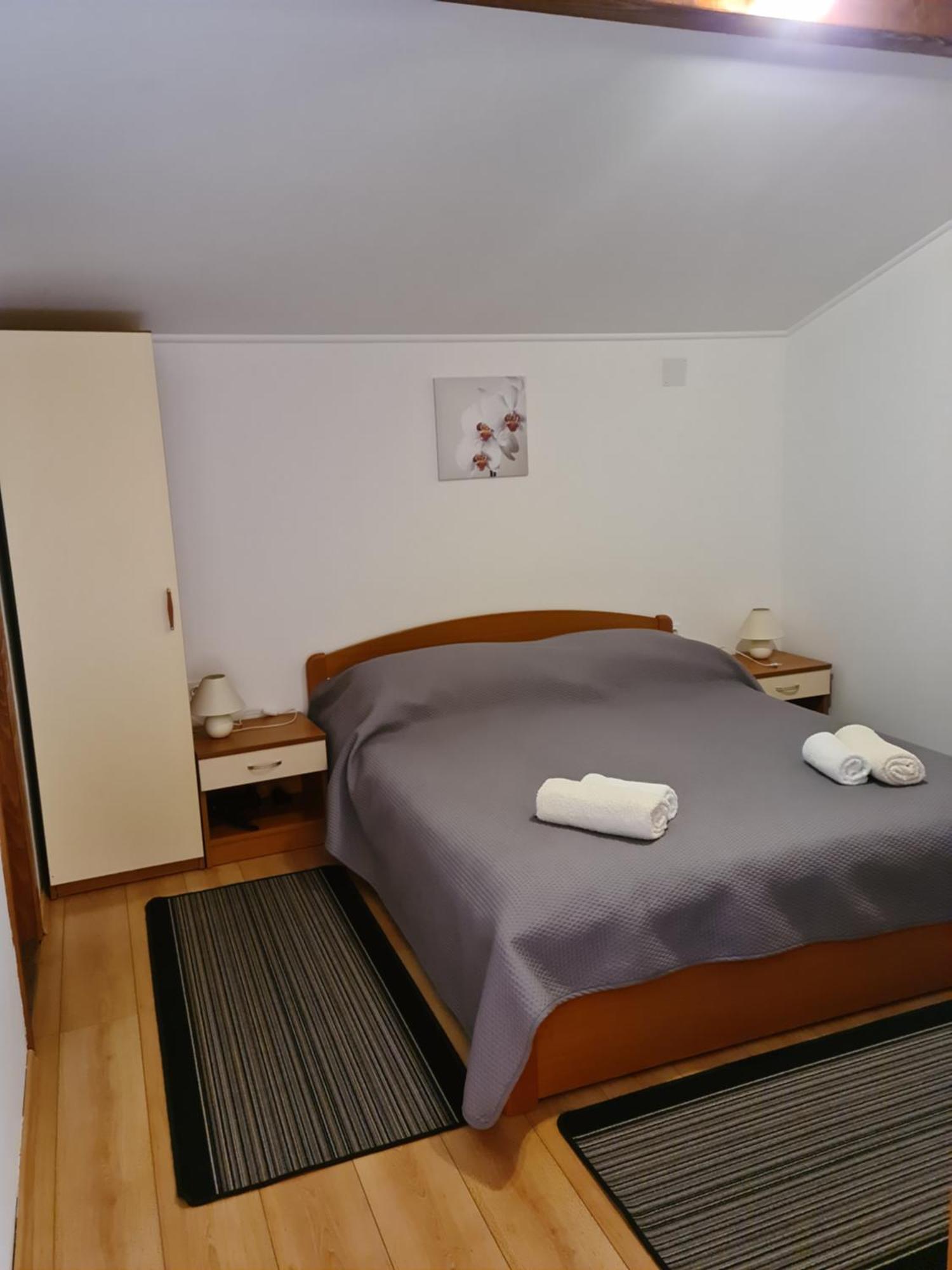 Camp Krka Hotel Lozovac Ngoại thất bức ảnh