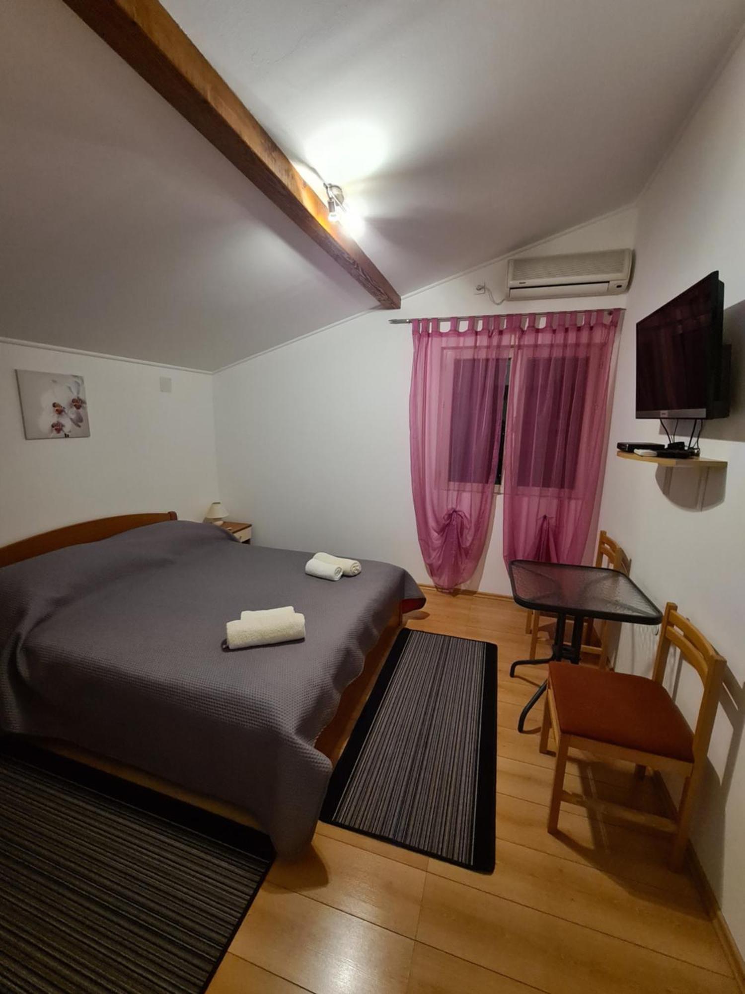 Camp Krka Hotel Lozovac Ngoại thất bức ảnh