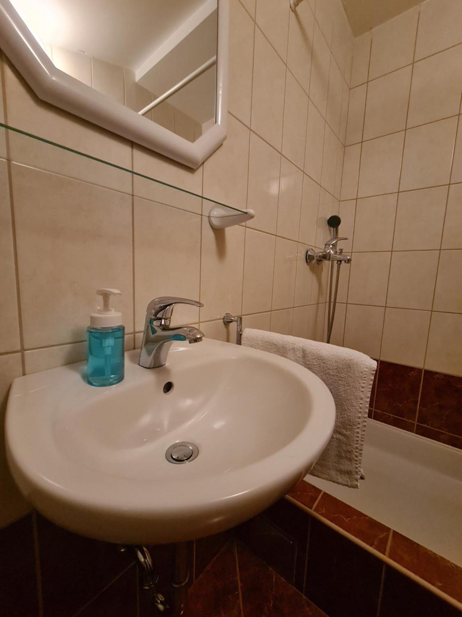 Camp Krka Hotel Lozovac Ngoại thất bức ảnh