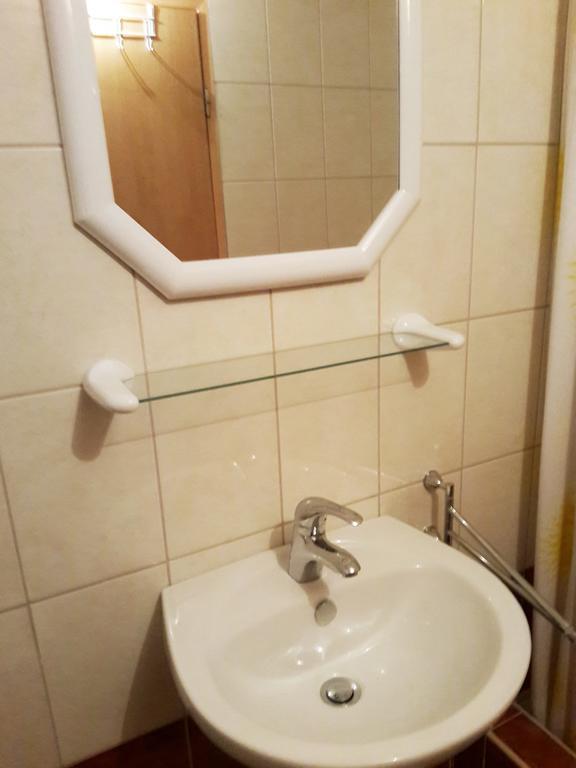 Camp Krka Hotel Lozovac Ngoại thất bức ảnh