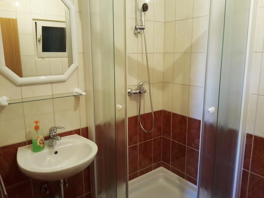 Camp Krka Hotel Lozovac Ngoại thất bức ảnh
